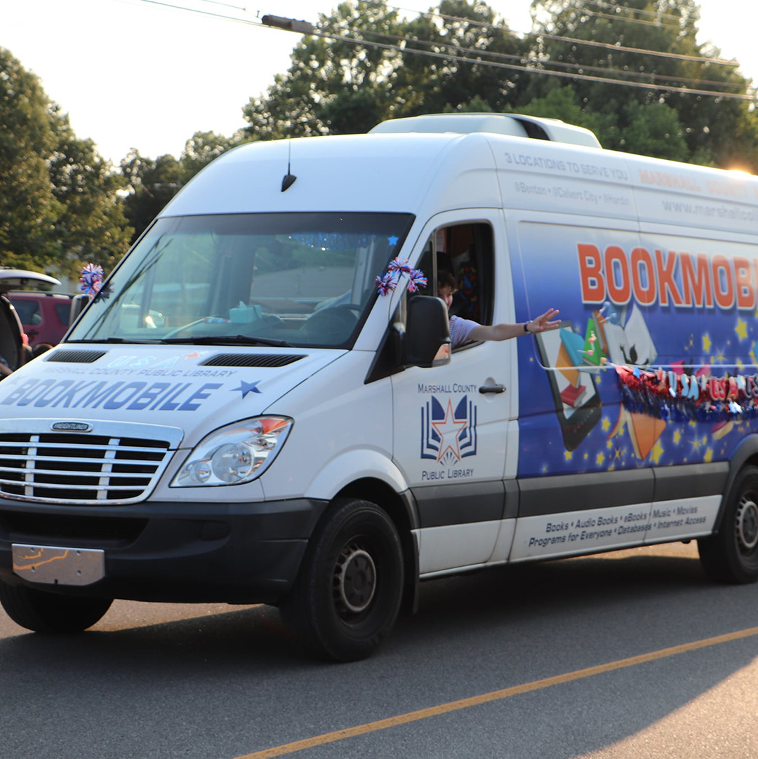 Photo of the Marshall County Bookmobile in a parade